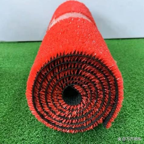 河北翠绿草坪地毯工厂价格差在哪?我用过才明白